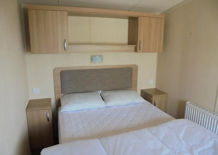 Kingfisher Bordeaux 8 Berth Central Heated Free Wifi